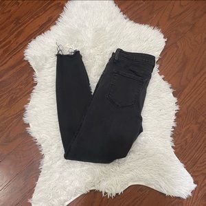 Old Navy Rockstar Skinny Jean - 6